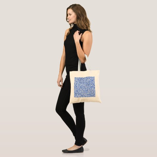 Computer-Generated Blue Petals Tote Bag (Voorkant (model))