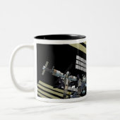 Computergegenereerd uitzicht 10 tweekleurige koffiemok (Links)