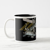 Computergegenereerd uitzicht 17 tweekleurige koffiemok (Links)