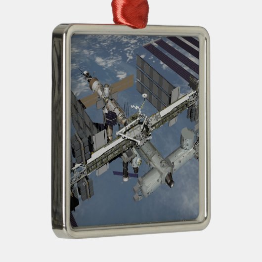 Computergegenereerd uitzicht 4 metalen ornament (Rechts)