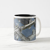 Computergegenereerd uitzicht 4 tweekleurige koffiemok (Voorkant rechts)