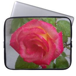 Computertas met een foto van een roos laptop sleeve