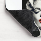 CON24BW-V4 rode Lippen Marilyn IN BLACK.tif Muismat (Hoek)