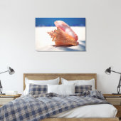 Conch Shell op strand 2 Canvas Afdruk (Insitu (Slaapkamer))