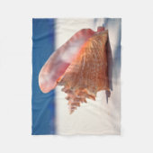 Conch Shell op strand 2 Fleece Deken (Voorkant)