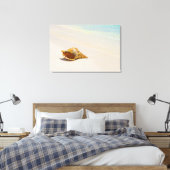 Conch Shell op strand 3 Canvas Afdruk (Insitu (Slaapkamer))