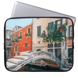 CONCRETE BRIDGE BESIDE WITTE BOUW LAPTOP SLEEVE