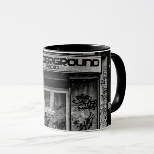 CONCRETE MOK VAN DE RENTE (Voorkant rechts)