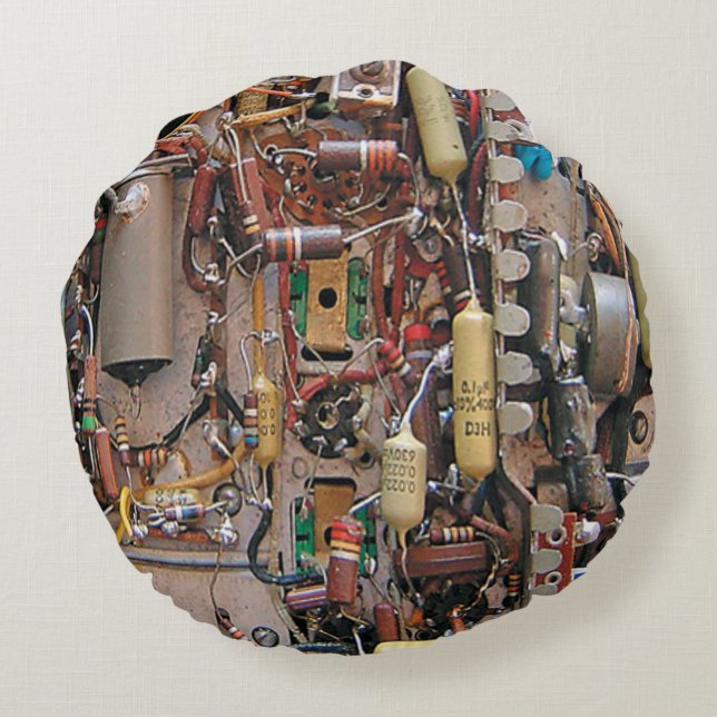 condensatoren en draden van  elektronica rond kussen (Achterkant)