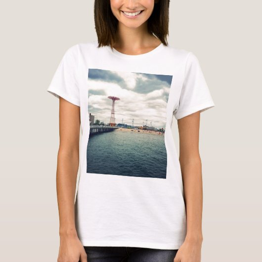 Coney Island Beach Panorama T-shirt (Voorkant)
