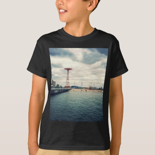 Coney Island Beach Panorama T-shirt (Voorkant)