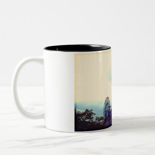 Coney Island Cyclone Tweekleurige Koffiemok (Links)