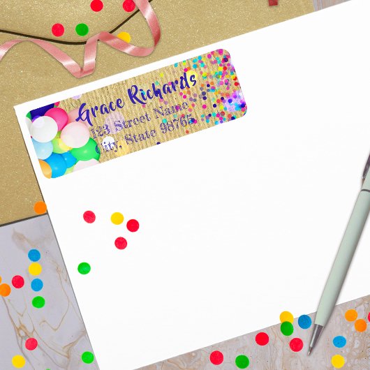 Confetti en luchtballonnen, feestdag etiket