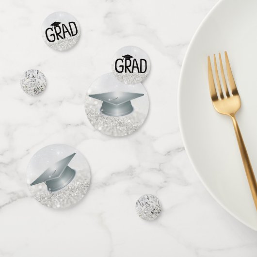 Confetti van afstudeerder en Pet (Groep)