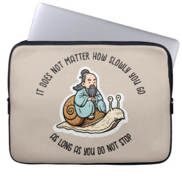 Confucius en de slak laptop sleeve