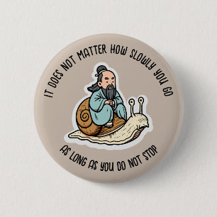 Confucius en de slak ronde button 5,7 cm