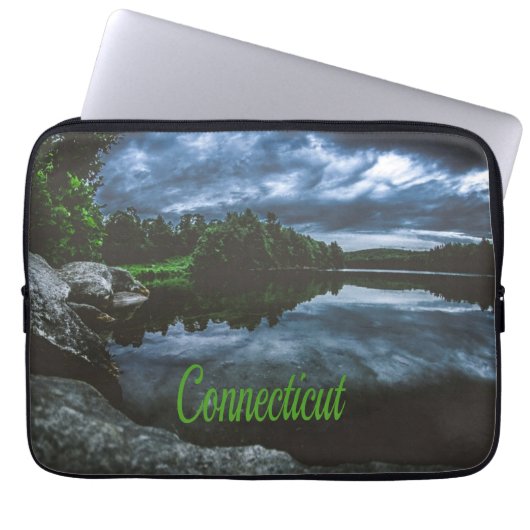 Connecticut Beuece Lake Trees Laptop Sleeve (Voorkant)