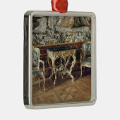 Console-tafel en twee armstoelen, 1745 metalen ornament (Rechts)