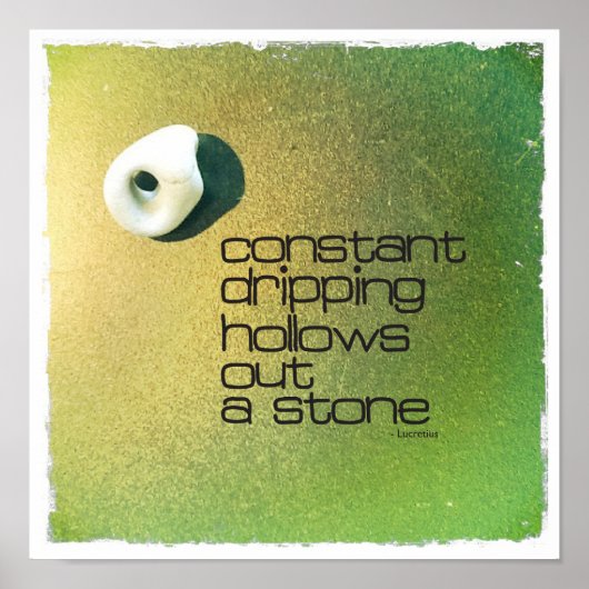 Constante druppelaar maakt een steen uit poster (Voorkant)