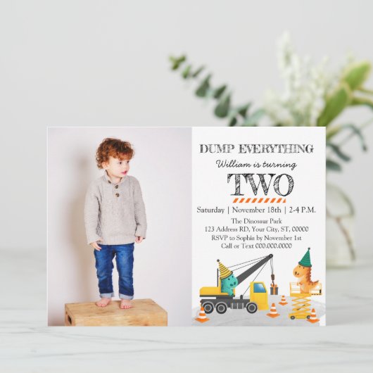 Constructie 2e verjaardagsfeestje, dinosaurus them kaart (Staand voorkant)