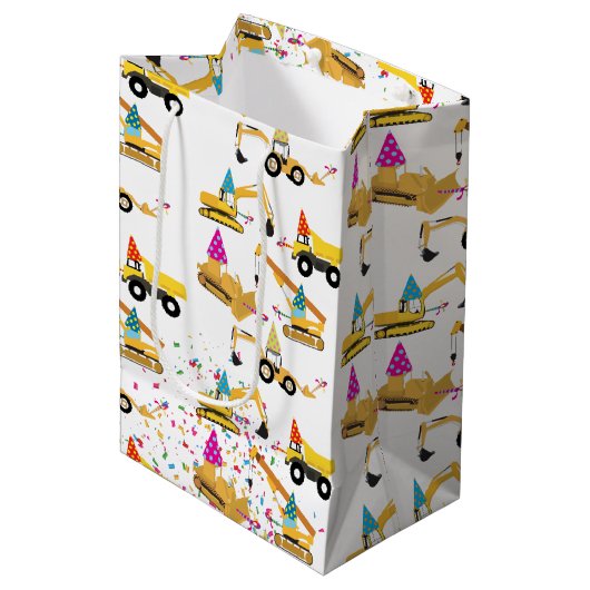 Construction Trucks Party Pattern Medium Cadeauzakje (Voorkant Gekanteld)