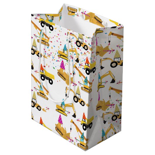 Construction Trucks Party Pattern Medium Cadeauzakje (Achterkant Gekanteld)