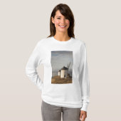 Consuegra, antieke windmolens van La Mancha T-shirt (Voorkant volledig)