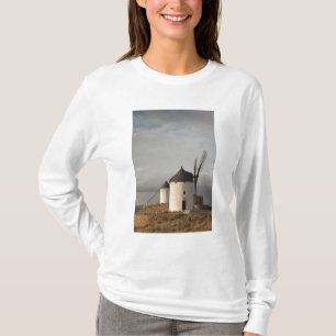 Consuegra, antieke windmolens van La Mancha T-shirt