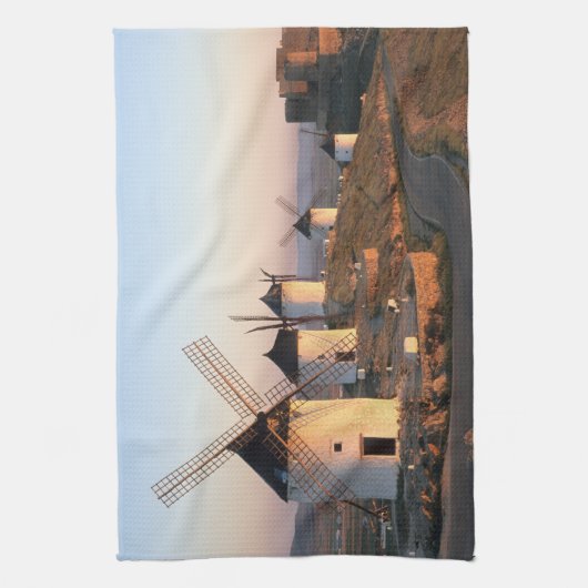 Consuegra, La Mancha, Spanje, windmolens Theedoek (Verticaal)