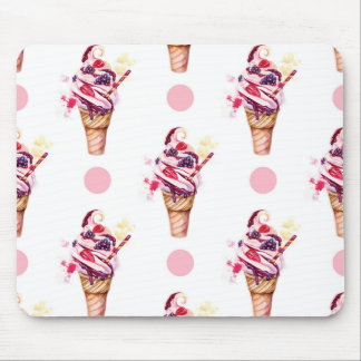 Consumptie-ijs met aardbeien en braambessen muismat