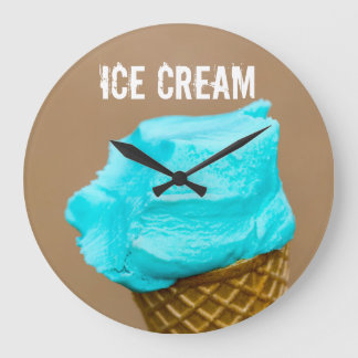 Consumptie-ijs met wafelmacro grote klok