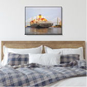 Container vrachtschip op de Savannah rivier Canvas Afdruk (Insitu (Slaapkamer))