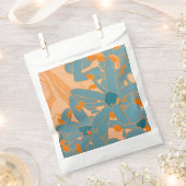 Contemporary Leaf Design in Peach Bedankzakje (Geknipt)