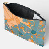 Contemporary Leaf Design in Peach Etui (Open)