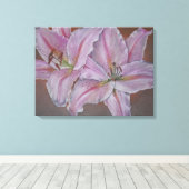 Contempory afbeelding van twee grote roze lelieblo canvas afdruk (Insitu (Houten vloer))
