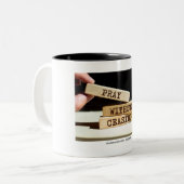 Continue communie: Bidden zonder te stoppen" Tweekleurige Koffiemok (Voorkant links)