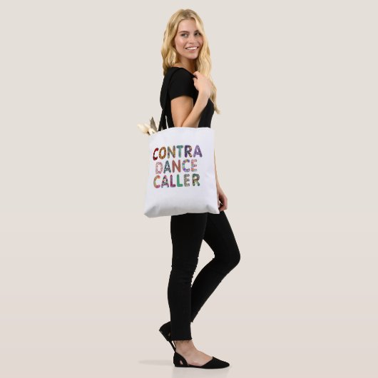 Contra Dance-bezoeker Tote Bag (Op model)