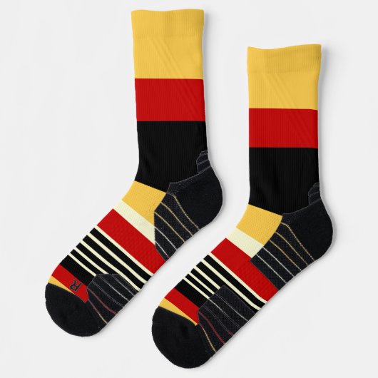 Contrastgeel met rood sokken (Links)