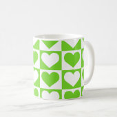 Controlboard Hearts Pattern — Green and White Koffiemok (Voorkant rechts)