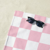 Controleer het Baby-roze en witte-controllerpatroo Strandlaken (In situ)