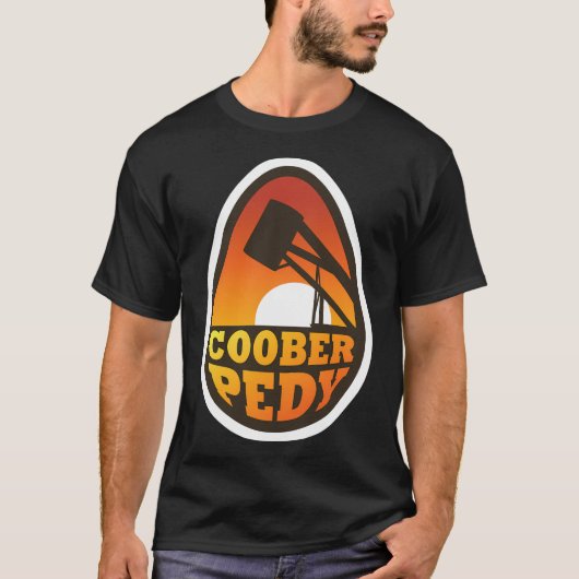 Coober Pedy Badge T-shirt (Voorkant)