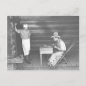 Cook die naar een cowboy speelkaarten kijkt 2 briefkaart (Voorkant)