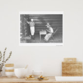 Cook die naar een cowboy speelkaarten kijkt 2 poster (Keuken)