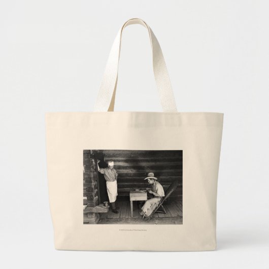 Cook die naar een cowboy speelkaarten kijkt grote tote bag (Voorkant)