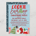 Cookie Exchange Red Blue-illustraties kerstmis Kaart<br><div class="desc">Deze leuke en leuke kerstfeestelijke uitnodiging is perfect om de feestelijke vibe voor je seizoensgebonden evenement te bieden. Het toont handgetekende kerstkoekjes in rood, wit, groen, zwart, en blauw naast een typografie citaat, "Koekjesuitwisseling, "bovenop een periwinkle blauwe en witte sneeuwvlokken achtergrond. De achterkant heeft dezelfde dalende sneeuwvlokken met een donkerblauwe...</div>