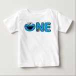 Cookie Monster Eerste Verjaardag<br><div class="desc">Vier een speciale mijlpaal met dit schattige baby-t-shirt met Cookie Monster uit Sesamstraat. Het vrolijke ontwerp toont Cookie Monster met speelse accenten en de uitdrukking "1e verjaardag", waardoor het perfect is voor kleintjes op hun grote dag. Dit aanpasbare T-shirt voegt een leuke en persoonlijke touch toe aan het eerste verjaardagsfeest...</div>