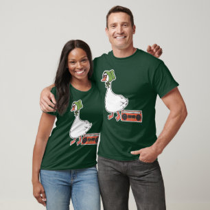 Cool 80s Bonnet Funny Kitchen Goose Cartoon T-shirt