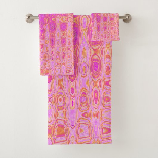Cool Abstract Roze en Magenta Atomic Retro Zigzag Bad Handdoek (Insitu)