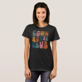Cool Aunt Club Groovy Retro Smile Heart on back T-shirt (Voorkant volledig)