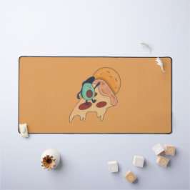 Cool Avocado Surfing op een stuk Pizza Bureaumat